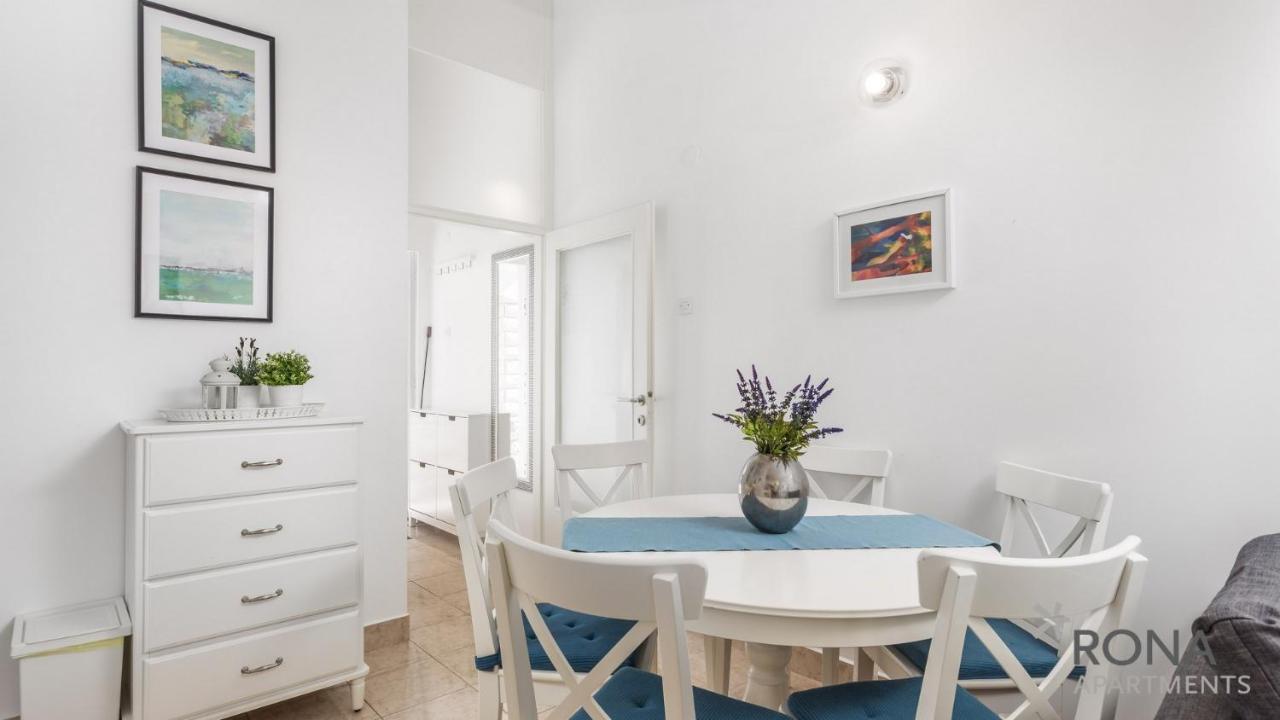 Rona Apartment Flower 1 And Flower 2 โนวาลยา ภายนอก รูปภาพ